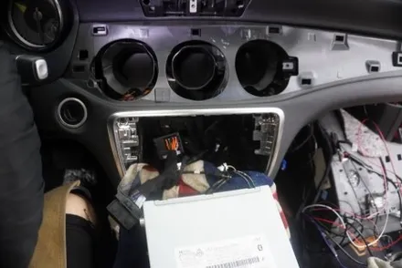 벤츠 GLA 4500AB 모니터 블랙아웃 화면 깜박임 후방카메라 안됨 고장 탈거 해외 직구 리눅스 카플레이 안드로이드오토 전용 모니터 설치