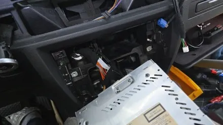BMW 3시리즈 E90 대시보드 타공 12.3인치 모니터 카인원프로맥스Q 설치