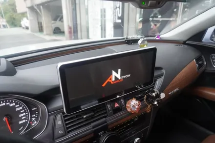 아우디 A7 아이나비xNV700 안드로이드셋탑 내비게이션 네트워크전자 국산 12.3인치 모니터 시공