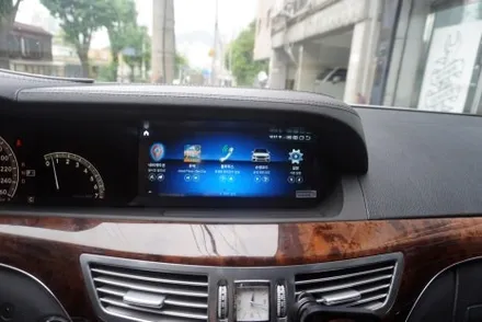 W221 전기형 벤츠 S클래스 NTG3.0 순정 오디오 AUX 메뉴 없는 차량  전용 장비로 외부입력 코딩후 해외직구 10.25인치 모니터 설치