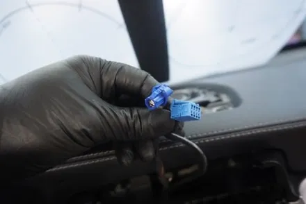 벤츠 GLC 해외 직구 모니터 교체할 때 GPS는  순정 듀얼 파크라 케이블 연결 싱크 밀림 없는  AUX 코딩 후 설치하는 벤츠 모니터 안드로이드 내비게이션 설치 고수 캡틴홍