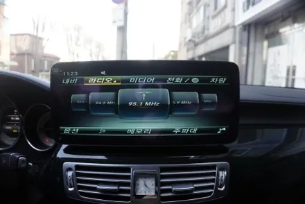 벤츠 CLS 후기형 12.3인치 안드로이드모니터 DSP 보가 P1이 장착되 있네요 음성 싱크 밀림 없이 보가 앰프에 올인원 음성 연결by예약제1인시공캡틴홍