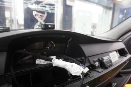 BMW E60 5시리즈 CCC 옵션 해외 직구 순정 모니터 1:1 교체 8.8인치 카플레이 안드로이드오토 올인원 후방카메라 연결 설치