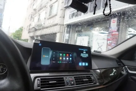 우리 동네는 고수가 작업한다 캡틴홍 BMW F10 5시리즈 CIC 옵션 해외 직구 모니터 재작업 1인 시공 작업 과정 모니터 조립 상태 비교해 보세요