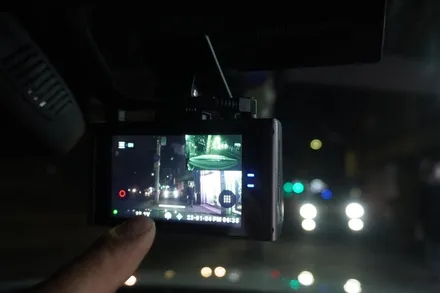 [레이어드사운드서울총판 캡틴홍] 벤츠 C클래스 W204 후기형 내비게이션 후방카메라 국산12.3인치 모니터 M2C200A플러스 QXD8000 에너웨이브 에너팩프로12A보조배터리시공