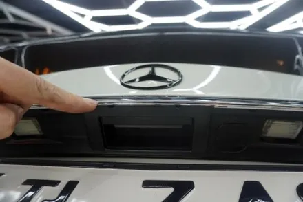 W204 전기형 벤츠 C63AMG 해외직구후  직접 DIY 작업 제품 오작동 실패 SOS 캡틴홍 고사양 MNG 10.25인치 재작업 후방카메라 교체 설치