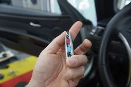BMW E 바디 3시리즈 328 컨버터블 해외 직구 안드로이드 올인원 15인치 와이드 모니터 교체  신형 스마트키 이지가드 설치 작업