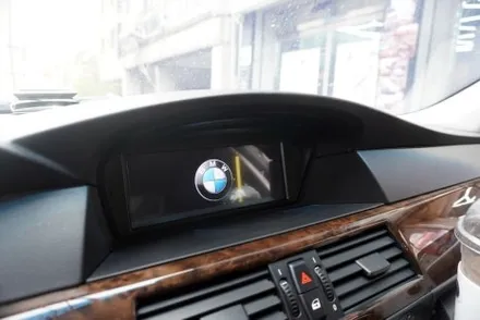 BMW E60 5시리즈 CCC 옵션 해외 직구 순정 모니터 1:1 교체 8.8인치 카플레이 안드로이드오토 올인원 후방카메라 연결 설치