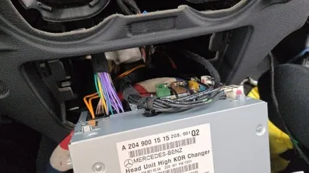자동차 인스톨 20년 이상 노력은 매일 쌓아 가는 거다 1인 시공 캡틴홍 2014 벤츠 GLK 순정 모니터 이용 노터치 카플레이 안드로이드오토 아이나비 블랙박스 하이패스 설치