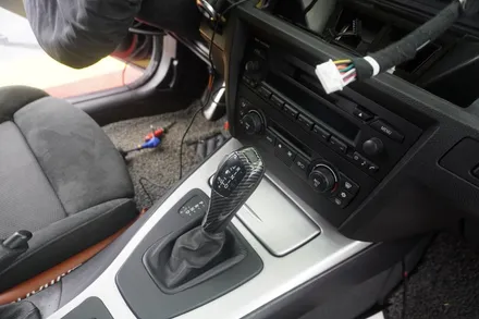 [예약제1인시공 캡틴홍] BMW 3시리즈 E90 대시보드 타공후 시공 되는 안드로이드올인원 내비게이션 12.3인치 모니터 후방카메라 블랙박스 기어봉 교체 레트로핏 튜닝