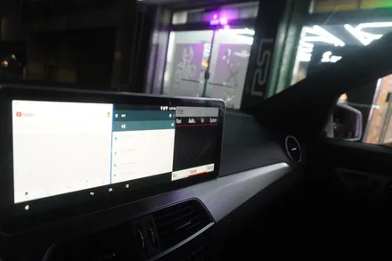 [벤츠내비게이션AS공식지정점 캡틴홍] 벤츠 C클래스 W204 후기형 내비게이션 후방카메라 국산12.3인치 모니터 안드로이드셋탑 M2C200A플러스 AUX코딩후 매립 시공