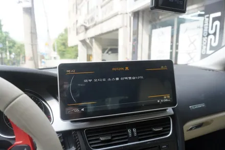 네트워크전자 아우디 전용 국산 12.3인치 모니터 안드로이드셋탑 내비게이션 NV700 아우디 A5 스포트백 차량에 매립 시공