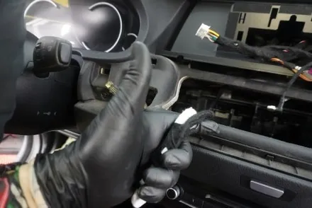 BMW 5 GT  해외 직구 모니터 교체 설치 우리 동네는 고수가 작업한다