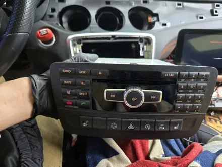 벤츠 GLA 4500AB 모니터 블랙아웃 화면 깜박임 후방카메라 안됨 고장 탈거 해외 직구 리눅스 카플레이 안드로이드오토 전용 모니터 설치