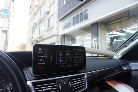 벤츠 모니터 교체 설치 고수가 예약된 작업은 휴일에도 1인 시공합니다 W212 E 클래스 NTG4.5 고사양 MNG 10.25 안드로이드 내비게이션 설치