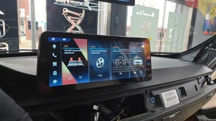 BMW 3시리즈 E90 대시보드 타공 12.3인치 모니터 카인원프로맥스Q 설치