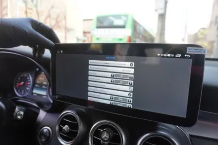 대한민국 전파인증 받은 아이니바3D 탑재된 카인원프로맥스 벤츠 GLC 순정 GPS 듀얼파크라 연결 AUX코딩후 L/R/GND 핀 연결 까지 by예약제1인시공캡틴홍