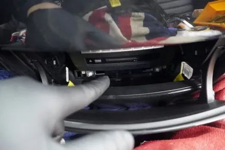 해외직구 모니터 구입 NTG3.0 벤츠 CL63AMG 차량 제품 잘못 구입 NTG3.5 제품 도착 3.0차량에 3.5 제품 시공 가능 한가요?! SOS 도와줘요 캡틴홍!