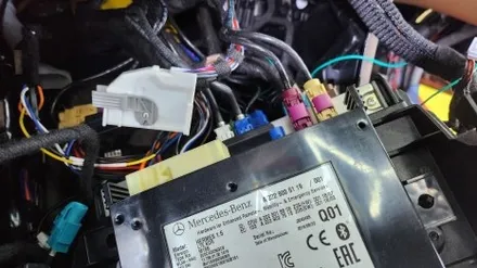 벤츠 E 클래스 W213 실내 GPS 수신 불량 차량 내부에서 스마트폰 T맵도 사용 안 됨 문제해결 방법 에어터치+정전식터치+카링킷프로2+재방사안테나 설치