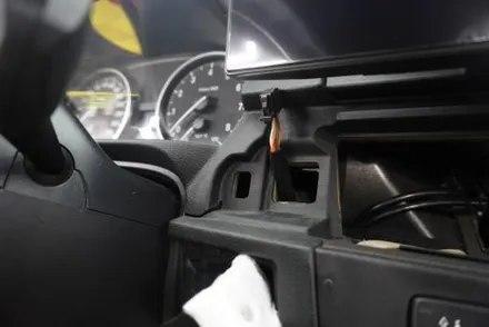 BMW E 바디 3시리즈 328 컨버터블 해외 직구 안드로이드 올인원 15인치 와이드 모니터 교체  신형 스마트키 이지가드 설치 작업