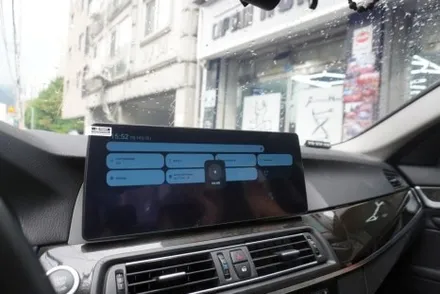 우리 동네는 고수가 작업한다 캡틴홍 BMW F10 5시리즈 CIC 옵션 해외 직구 모니터 재작업 1인 시공 작업 과정 모니터 조립 상태 비교해 보세요