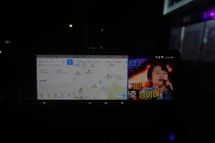 [레이어드사운드서울총판 캡틴홍] 벤츠 C클래스 W204 후기형 내비게이션 후방카메라 국산12.3인치 모니터 M2C200A플러스 QXD8000 에너웨이브 에너팩프로12A보조배터리시공