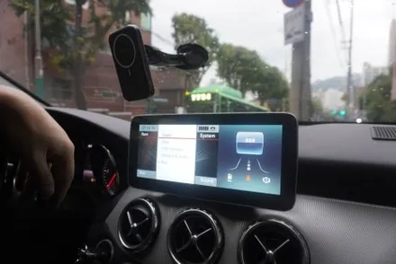 벤츠 GLA AUX 코딩후 카플레이 전용 해외직구 안드로이드올인원 모니터 교체 시공 공장세팅 비밀번호 8866 입니다