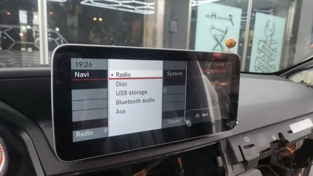 벤츠 E 클래스 W212 NTG4.5 해외 직구 모니터 우리 동네는 자동차 튜닝 리페어 서비스 인스톨 경험 20년 이상 고수가 금주 금연하면서 작업합니다