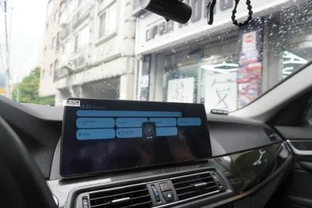 우리 동네는 고수가 작업한다 캡틴홍 BMW F10 5시리즈 CIC 옵션 해외 직구 모니터 재작업 1인 시공 작업 과정 모니터 조립 상태 비교해 보세요