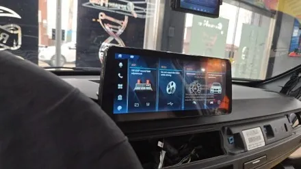 BMW 3시리즈 E90 대시보드 타공 12.3인치 모니터 카인원프로맥스Q 설치