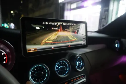 [벤츠내비게이션AS공식지정점 캡틴홍] 벤츠 C클래스 W205 쿠페 내비게이셔 AUX코딩후 12.3인치 국산 모니터 교체 M2C200A플러스 안드로이드셋탑 매립 시공