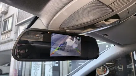 벤츠 W219 CLS 순정 모니터는 유지하고 룸미러 모니터 이용 후방카메라 AUX 모드 이용 블루투스 오디오 설치
