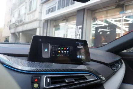 BMW I8 순정 모니터 이용 노터치 카플레이 안드로이드오토 유선 권장 무선 사용 가능 제품 설치 우리 동네는 고수가 작업한다