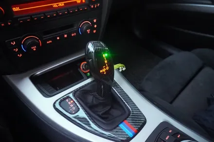 [예약제1인시공 캡틴홍] BMW 3시리즈 E90 대시보드 타공후 시공 되는 안드로이드올인원 내비게이션 12.3인치 모니터 후방카메라 블랙박스 기어봉 교체 레트로핏 튜닝