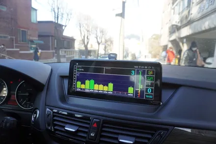 BMW X1 CIC 순정 모니터 있는 옵션 차량 10.25인치 안드로이드  모니터 올인원 내비게이션 교체 오디오 탈거가 작업의 반이 네요by예약제1인시공캡틴홍