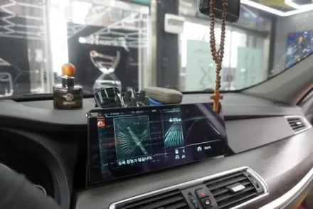 BMW 5 GT  해외 직구 모니터 교체 설치 우리 동네는 고수가 작업한다