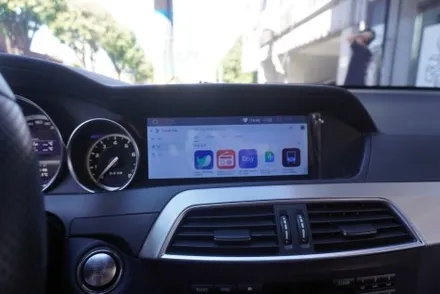 벤츠 C63AMG 쿠페 W204 후기형 국산 모니터 M2C 탈거 알리익스프레스 해외 직구 8.8인치 모니터 교체 설치 우리 동네는 고수가 작업한다