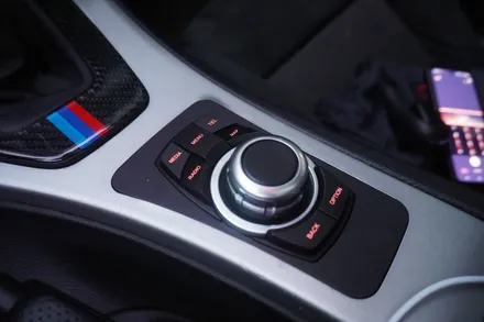 [예약제1인시공 캡틴홍] BMW 3시리즈 E90 대시보드 타공후 시공 되는 안드로이드올인원 내비게이션 12.3인치 모니터 후방카메라 블랙박스 기어봉 교체 레트로핏 튜닝