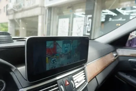 벤츠 W212 E클래스 전기형 해외직구로 저렴하게 구입 할수 있는 제품 10.25인치 보급형 MNX 제품을 추천 드립니다