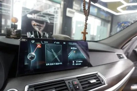 BMW 5 GT  해외 직구 모니터 교체 설치 우리 동네는 고수가 작업한다