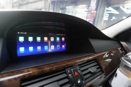 BMW E60 5시리즈 CCC 옵션 해외 직구 순정 모니터 1:1 교체 8.8인치 카플레이 안드로이드오토 올인원 후방카메라 연결 설치