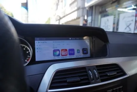 벤츠 C63AMG 쿠페 W204 후기형 국산 모니터 M2C 탈거 알리익스프레스 해외 직구 8.8인치 모니터 교체 설치 우리 동네는 고수가 작업한다