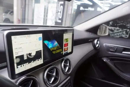 NO.24 번째 벤츠 GLA 국산 12.3인치 모니터 NV700 안드로이드셋탑 내비게이션 조합 안드로이드올인원 시공 by예약제1인시공캡틴홍