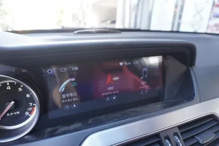 벤츠 C63AMG 쿠페 W204 후기형 국산 모니터 M2C 탈거 알리익스프레스 해외 직구 8.8인치 모니터 교체 설치 우리 동네는 고수가 작업한다