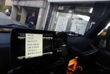 약은 약사에게 벤츠 해외 직구 모니터 설치는 예약 제1인 시공 캡틴홍 벤츠 G 바겐 10.25인치 안드로이드 올인원 모니터 설치 우리 동네는 고수가 작업한다