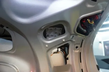 아우디 해외 직구 모니터 설치 고수 1인 시공 캡틴홍 A6 C6 2GMMI 12.5인치 모니터 트렁크 스위치 교체형 후방카메라 작업