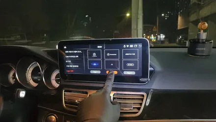 벤츠 E 클래스 W212 NTG4.5 해외 직구 모니터 우리 동네는 자동차 튜닝 리페어 서비스 인스톨 경험 20년 이상 고수가 금주 금연하면서 작업합니다