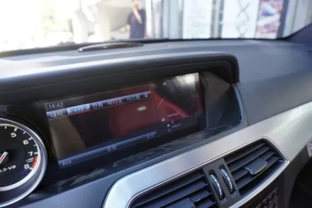 벤츠 C63AMG 쿠페 W204 후기형 국산 모니터 M2C 탈거 알리익스프레스 해외 직구 8.8인치 모니터 교체 설치 우리 동네는 고수가 작업한다