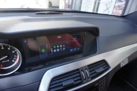 벤츠 C63AMG 쿠페 W204 후기형 국산 모니터 M2C 탈거 알리익스프레스 해외 직구 8.8인치 모니터 교체 설치 우리 동네는 고수가 작업한다