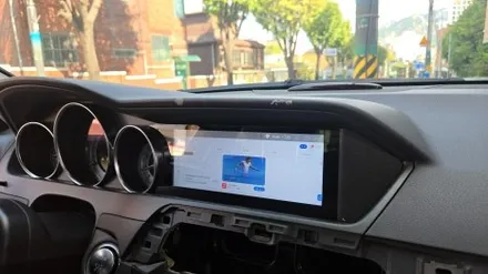 벤츠 C 클래스 W204 후기형 8.8인치 모니터 설치